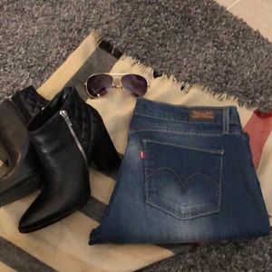 Levi’s 524 Super Too Low Jeans